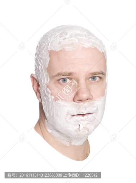 男子剃他的頭