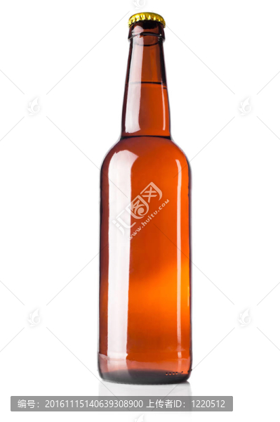 裝滿啤酒的瓶子