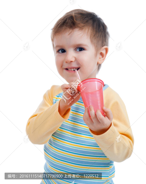 孩子喝果汁