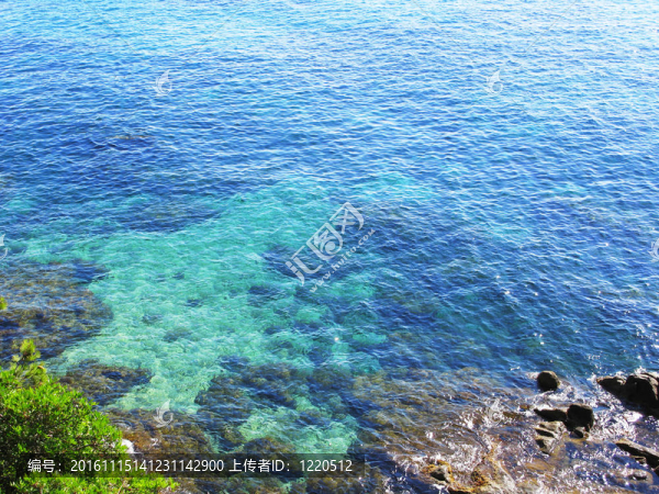 在布拉瓦海岸海灘（西班牙）