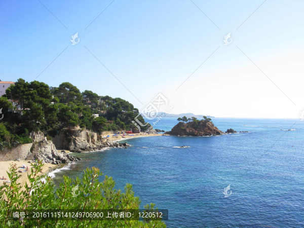 在布拉瓦海岸海灘（西班牙）