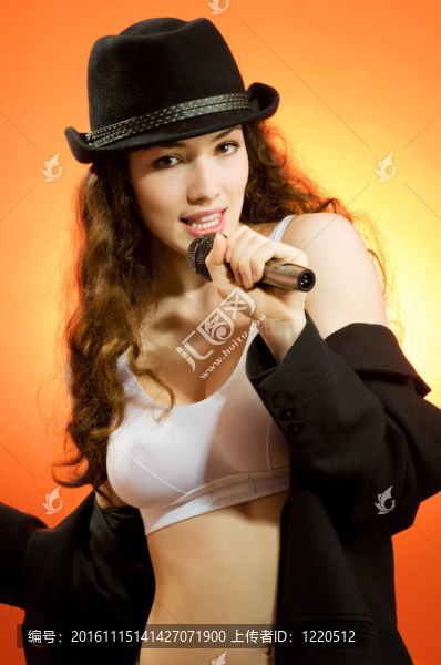 唱歌的女孩