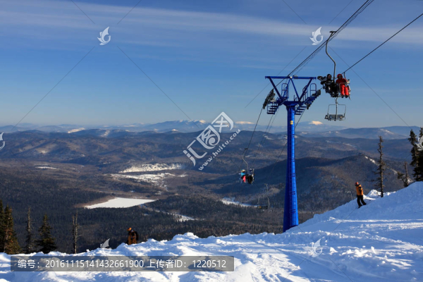 高山滑雪升降機(jī)。