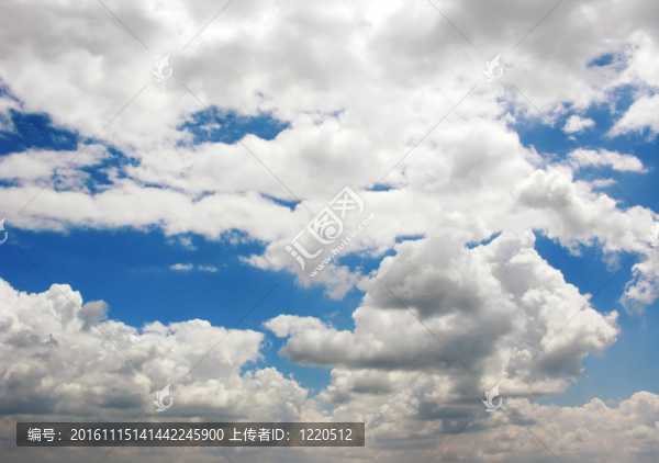 棉花在藍(lán)天白云