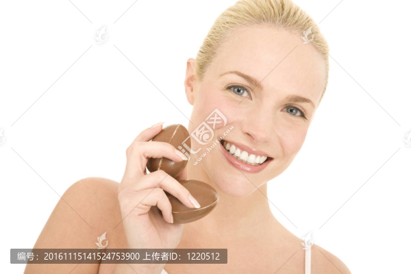 巧克力雞蛋的女人