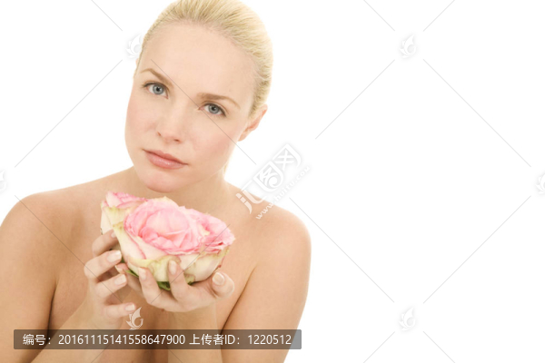 女人與玫瑰-匯圖網(wǎng) www.fosd68.com 女人與玫瑰