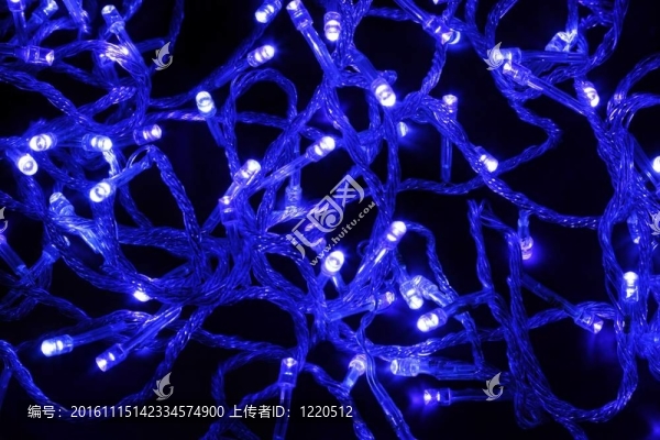 藍(lán)色的花環(huán)