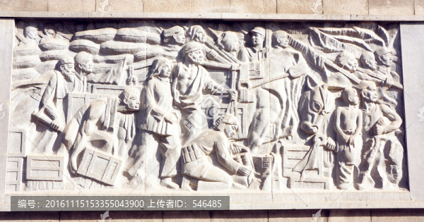 戰(zhàn)爭(zhēng)雕塑,軍民一家