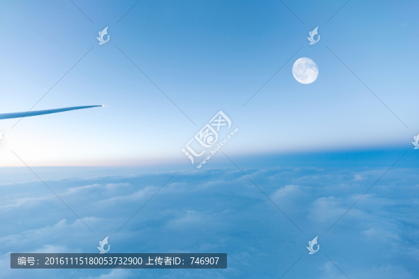 明月當空