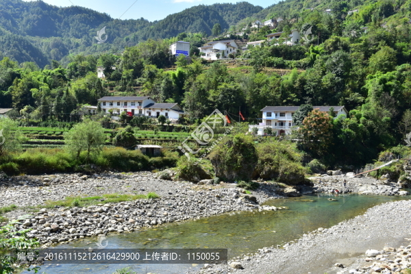 恩施市麂子渡景區(qū)田園風(fēng)光