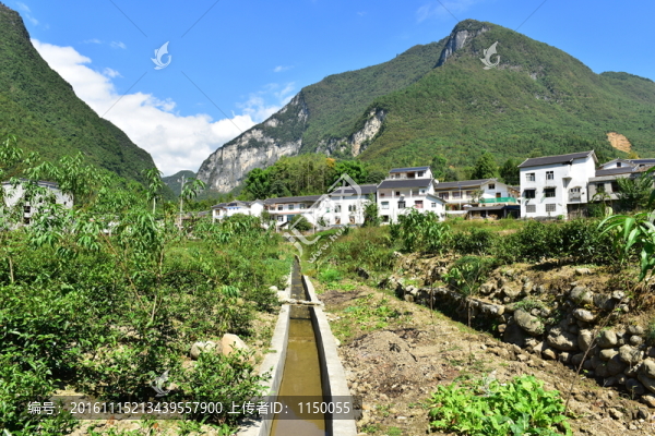 湖北恩施市麂子渡景區(qū)田園風(fēng)光