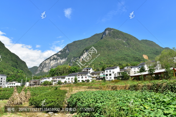 湖北恩施市麂子渡景區(qū)田園風(fēng)光
