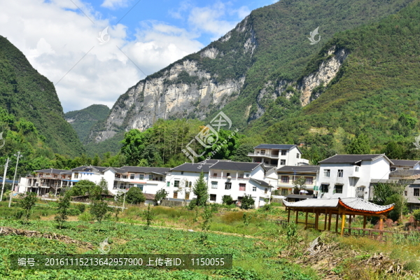 湖北恩施市麂子渡景區(qū)田園風(fēng)光