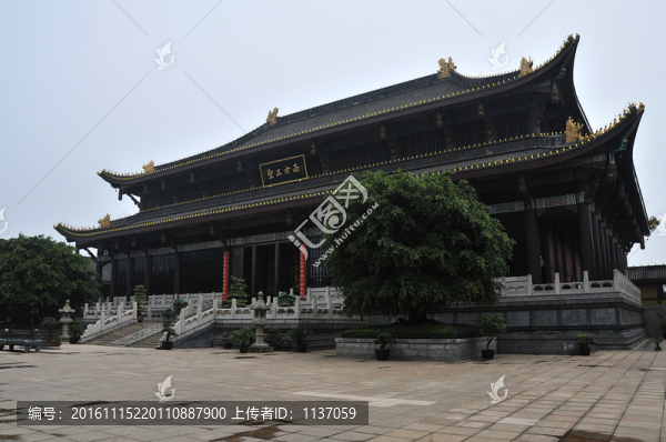 峨眉山大佛禪院,西方三圣
