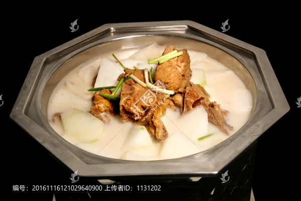鍋仔冬瓜燉醬大骨