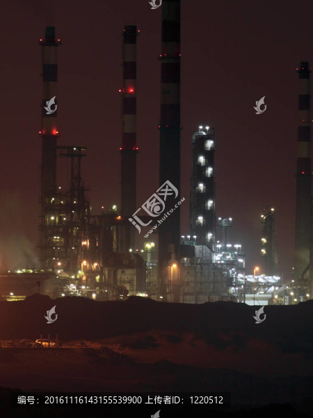 煉油廠的夜晚