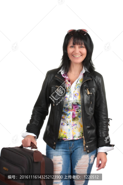 黑發(fā)女人與一個手提箱
