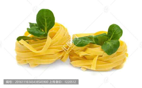 意大利面條和玉米沙拉