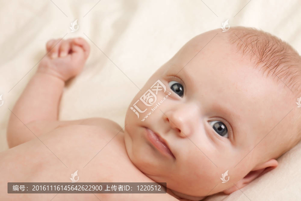 可愛的小女孩
