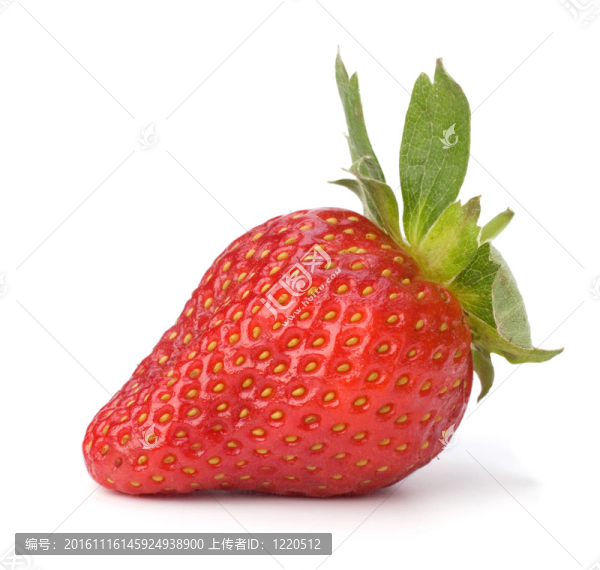白色背景上的草莓