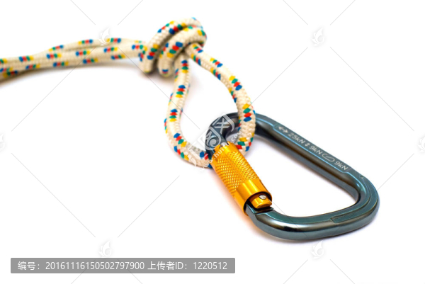 孤立的登山鐵鎖