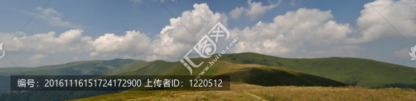 山上的白云