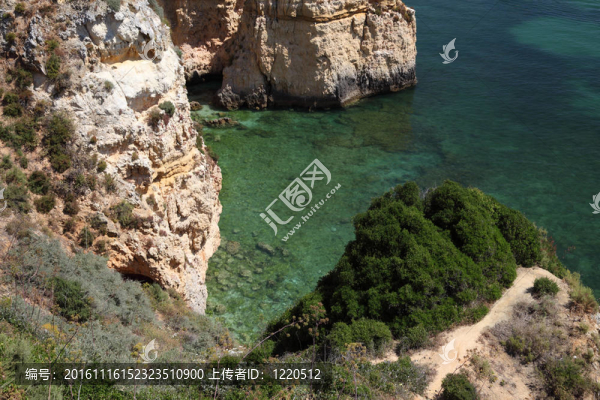 在阿爾加維海岸的懸崖；葡萄牙