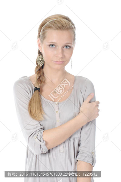 微笑的年輕女人