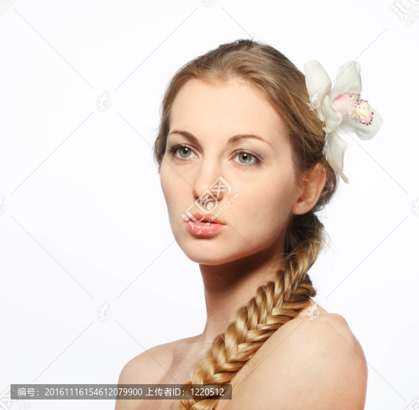 年輕金發(fā)女孩的肖像