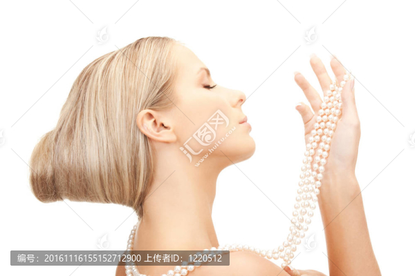 美麗的女人與珍珠珠