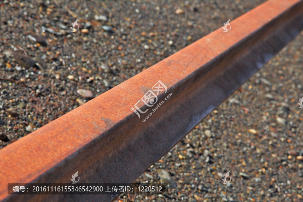 單鋼軌道梁