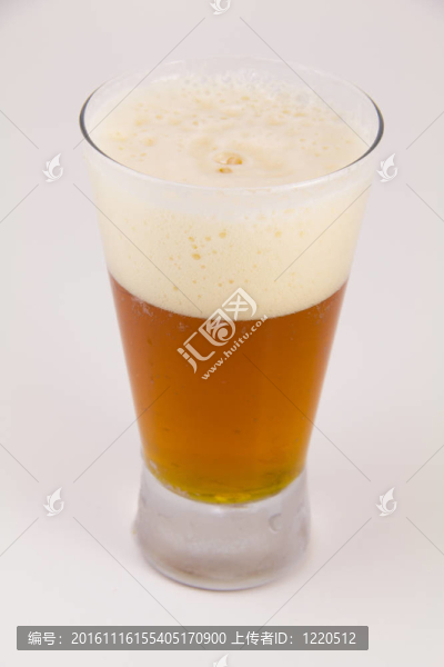 冷淡的一杯啤酒