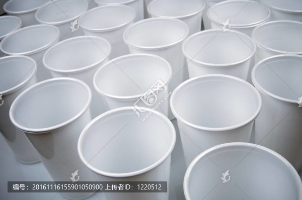一次性餐具
