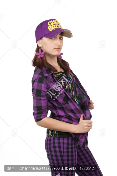 戴帽子的女孩