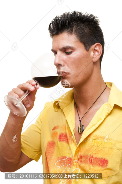喝葡萄酒