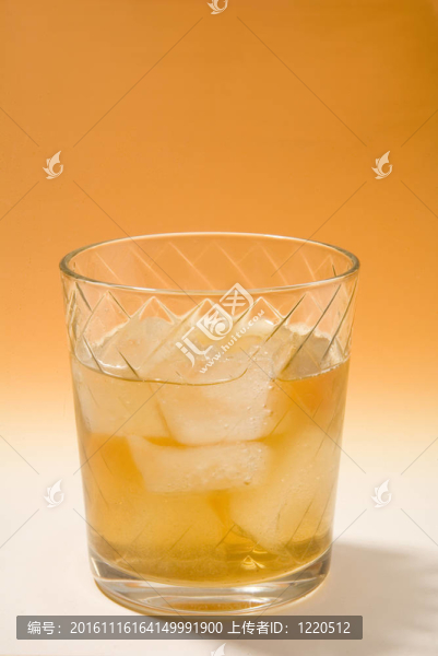 杯威士忌