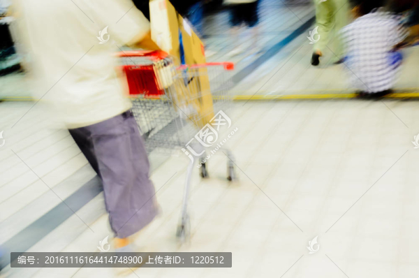 有購(gòu)物車(chē)的人