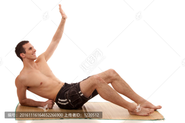 人在游泳