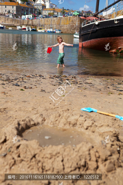 兒童沙灘海景康沃爾船鼠洞