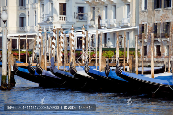 在venicy市Gondolas；意大利