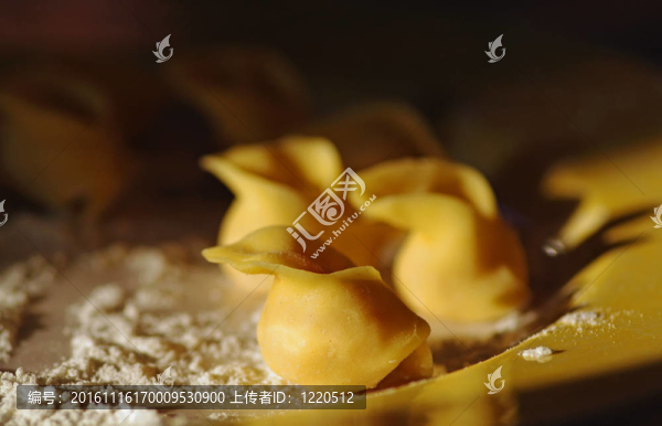 制作餃子繼意大利摩德納傳統(tǒng)