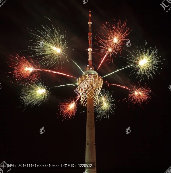 世界上最大的電視塔和煙花。
