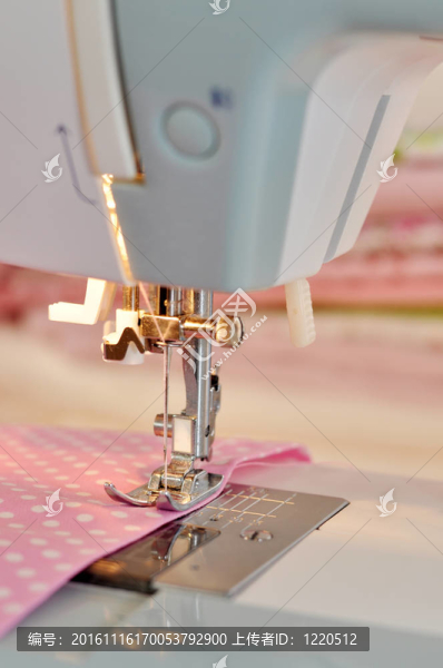 縫紉機(jī)的細(xì)節(jié)-匯圖網(wǎng) www.fosd68.com 縫紉機(jī)的細(xì)節(jié)