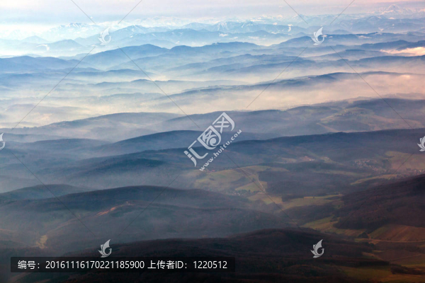 阿爾卑斯山的空中觀