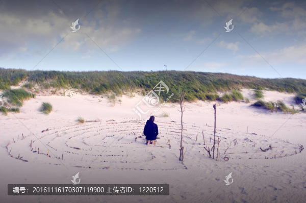 在海灘上的冥想時間