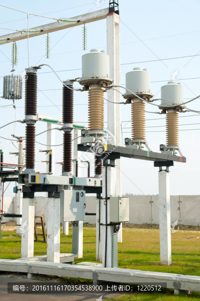 用開關(guān)和斷路器的高壓變電站部分