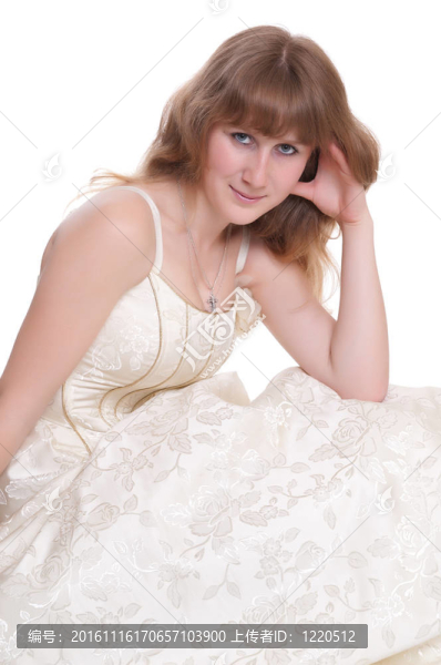 漂亮的年輕女孩穿著婚紗