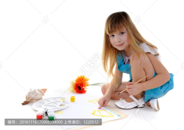 漂亮的金發(fā)女孩是畫