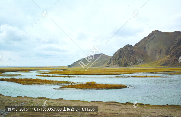 巴音布魯克秋季草原湖泊