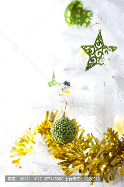 從裝飾圣誕樹(shù)的細(xì)節(jié)